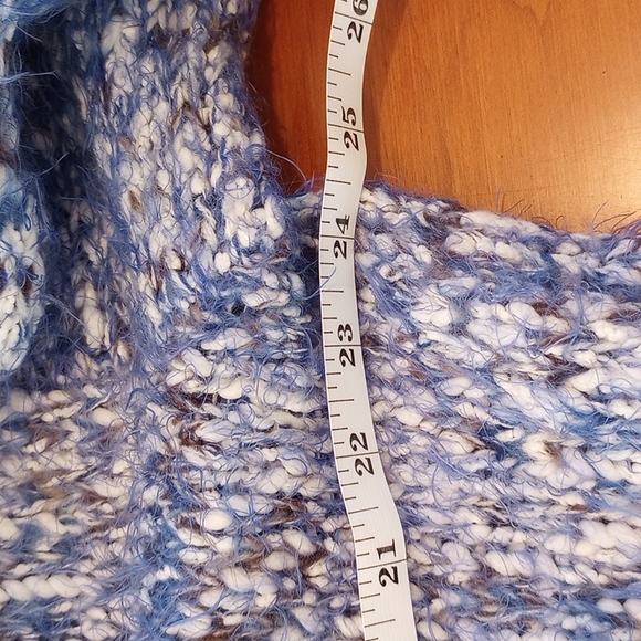 Forever 21 Junior's Eyelash Chunky Knit Sweater Size:M Color:Blue, White NWOT - Picture 9 of 12
